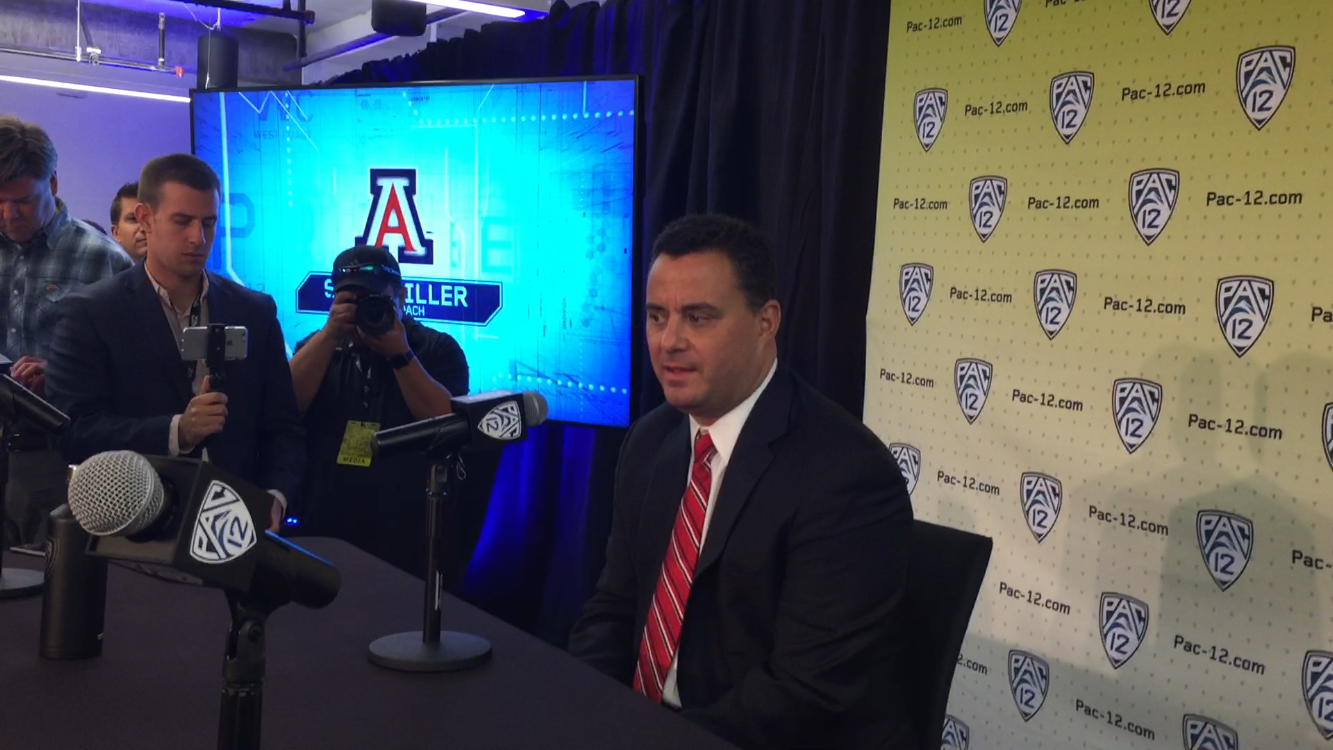 Amid basketball scandal, Arizona coach Sean Miller tight-lipped at Pac-12 media day